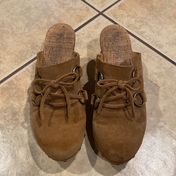 Korks woodley bow suede clog mule size 8 - Picture 2 of 7